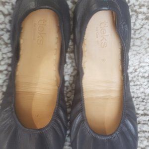Tieks Navy Ballet Slippers Barel Worn! Size 9